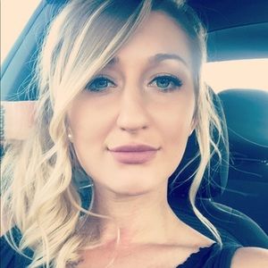 Meet your Posher, Court